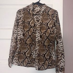 Long sleeve SHEIN snakeskin top